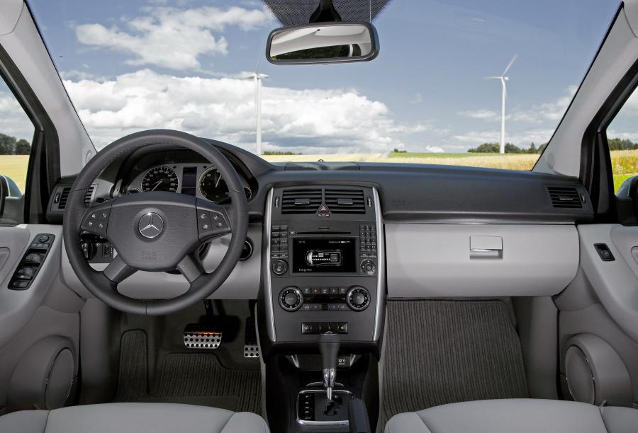  Mercedes-Benz B-Class F-Cell 2010 года  (фото 10 из 34)